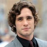 diego_boneta_