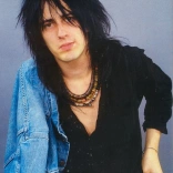 izzy_stradlin