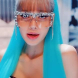 lisa__blackpink_