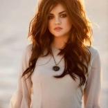 lucy_hale