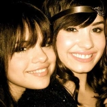 selena_gomez__demi_lovato