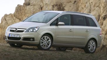 opel_zafira___spadochroniarze