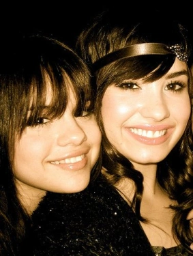 selena_gomez__demi_lovato