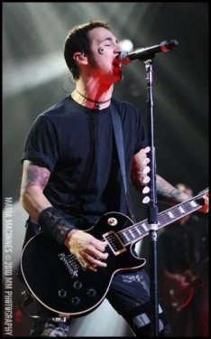 sully_erna